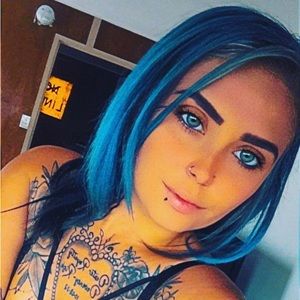 Meet your Posher, Dana